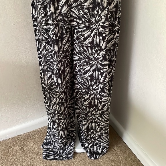 Striking Black & White Floaty Trouser Jumpsuit - Aus Size 12 - George at Asda - Picture 6 of 16